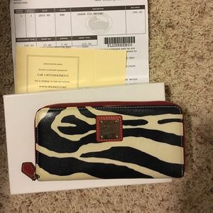 Dooney & Bourke wallet